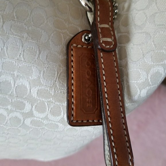 Coach mini signature "c" purse - Picture 3 of 5